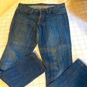 Banana republic straight leg jean. Size 4. Very comfortable classic fit.